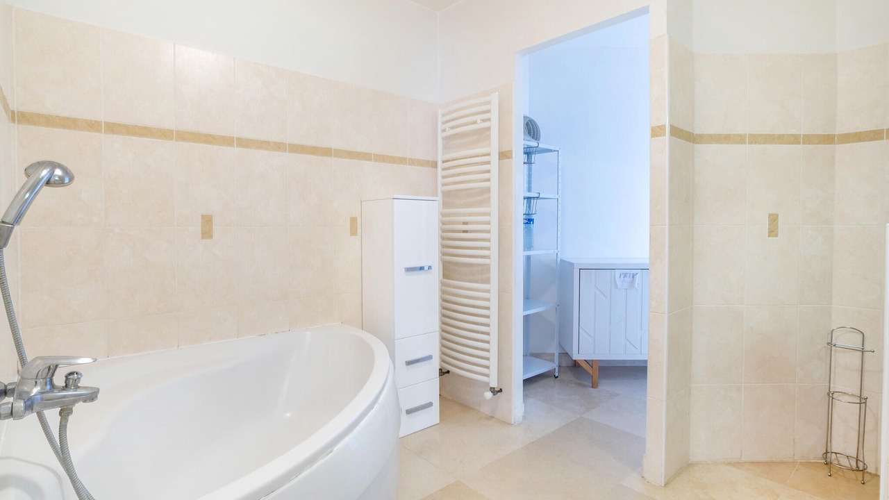 Photo of Bathroom in Plan-d'Aups-Sainte-Baume
