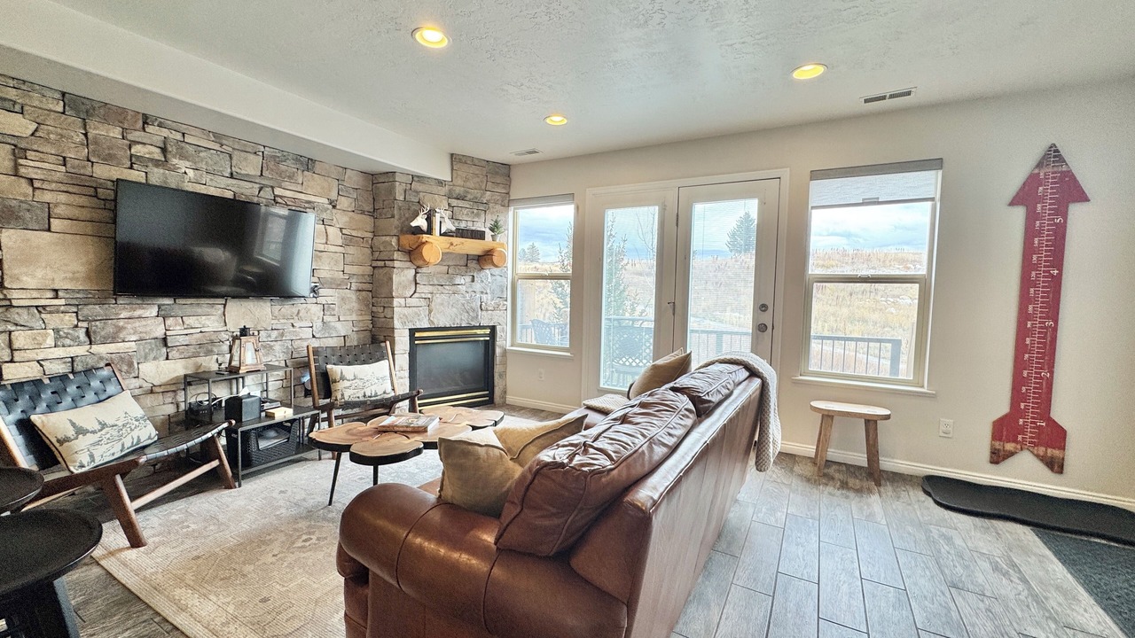 Photo of Livingroom in Eden