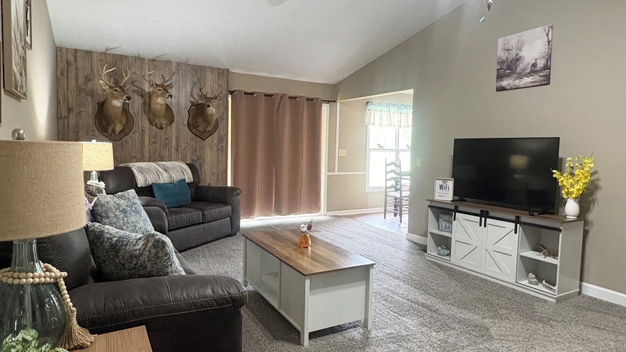 Photo of Livingroom in Talladega