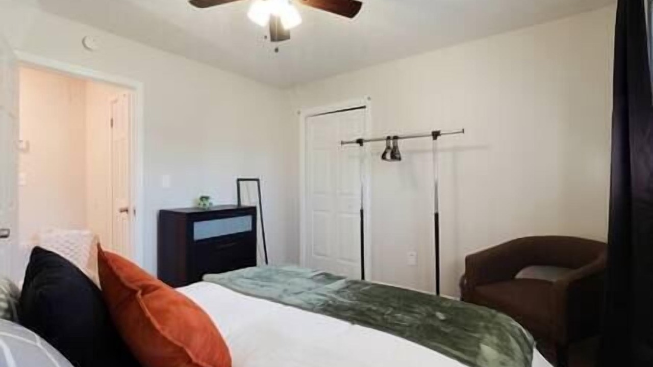 Photo of Bedroom in Berea