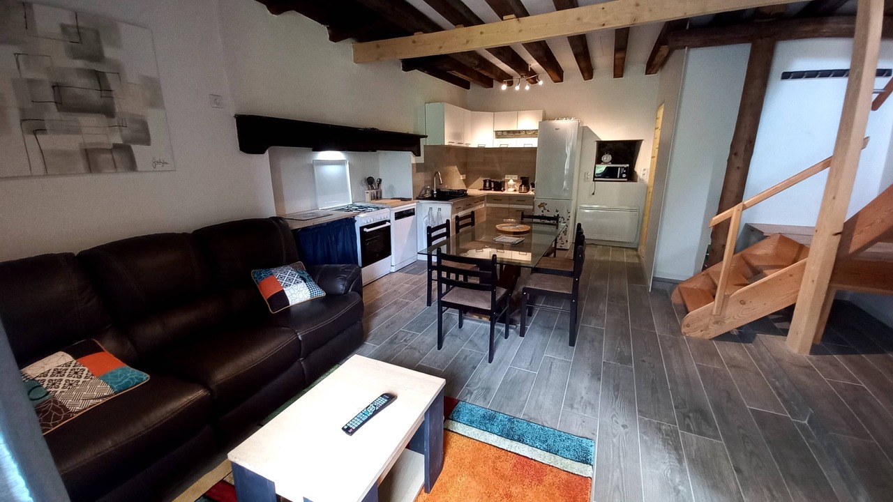 Photo of Livingroom in Saint-Aventin