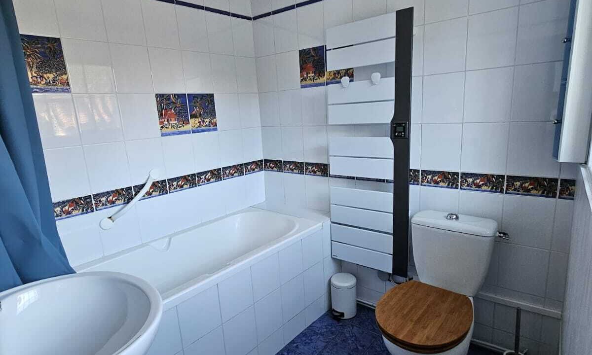 Photo of Bathroom in Peault