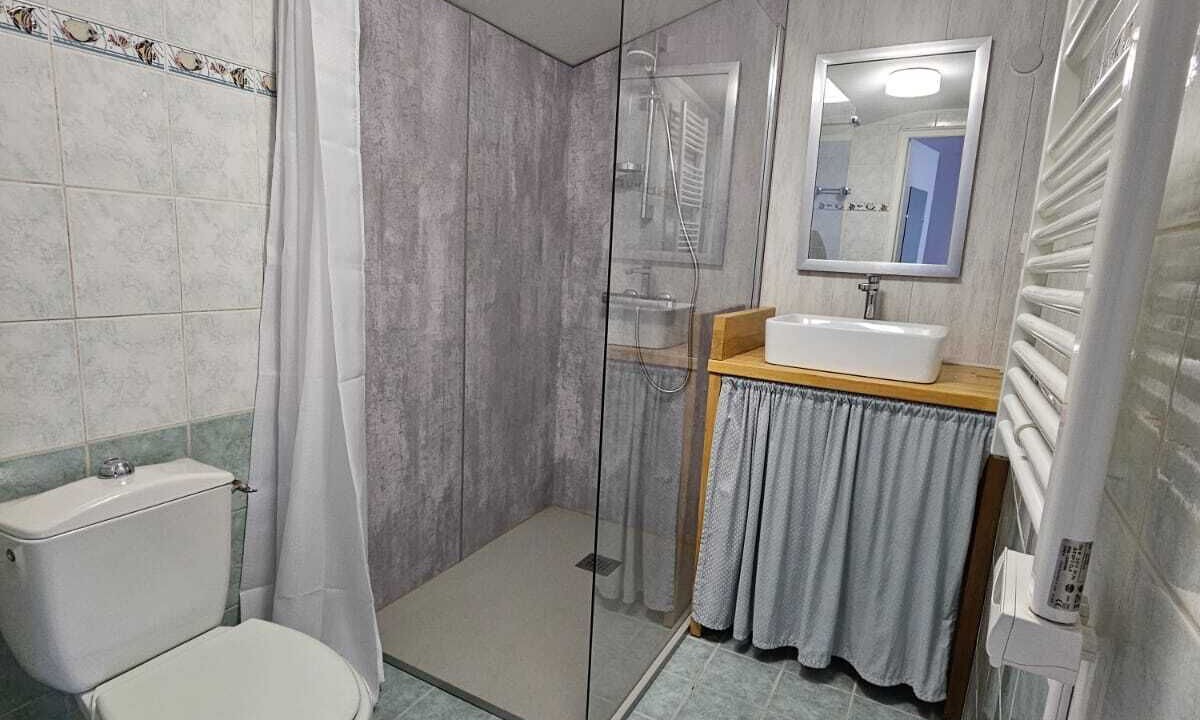 Photo of Bathroom in Peault