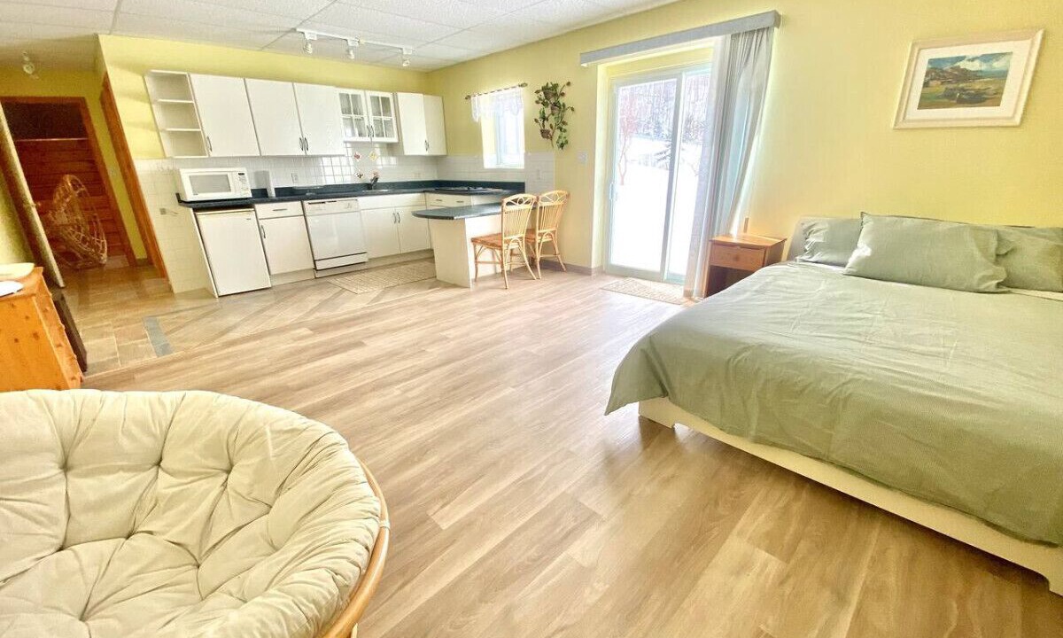 Photo of Bedroom in West Bay