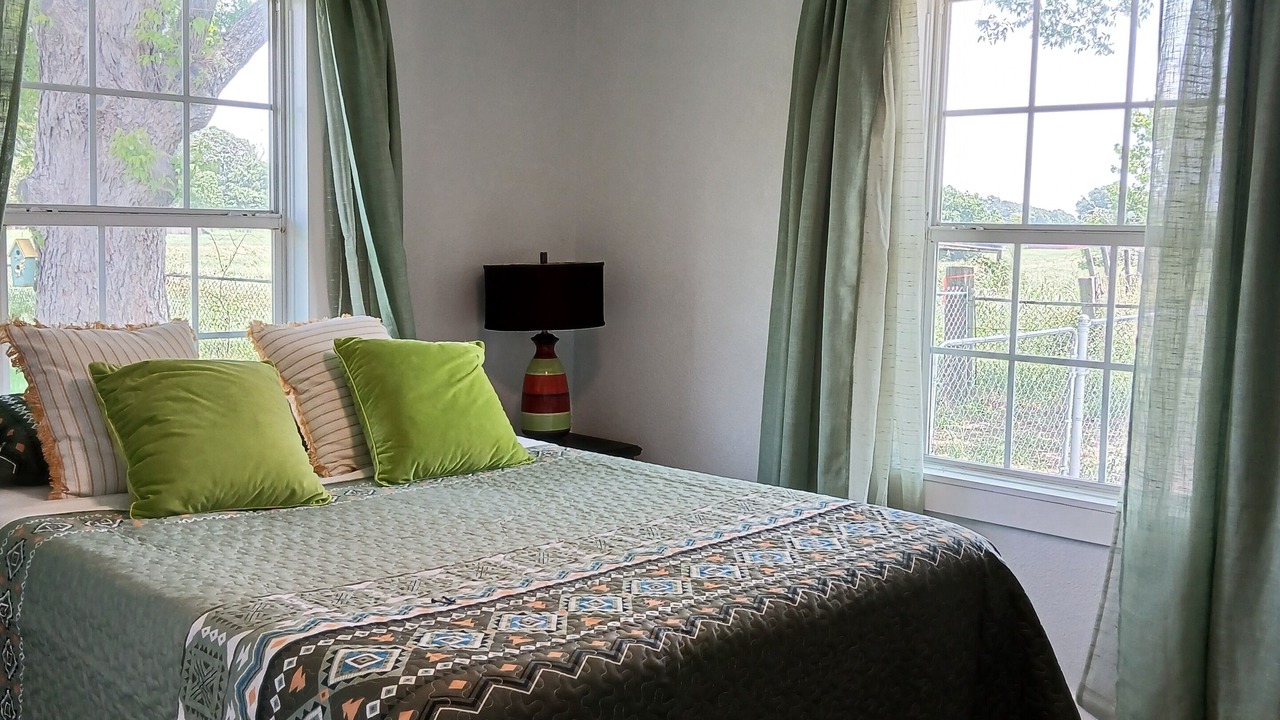 Photo of Bedroom in Tool