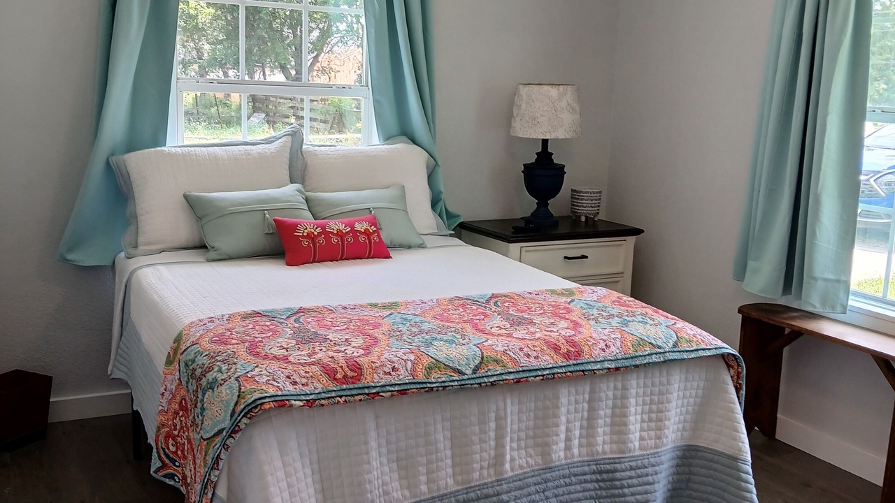 Photo of Bedroom in Tool