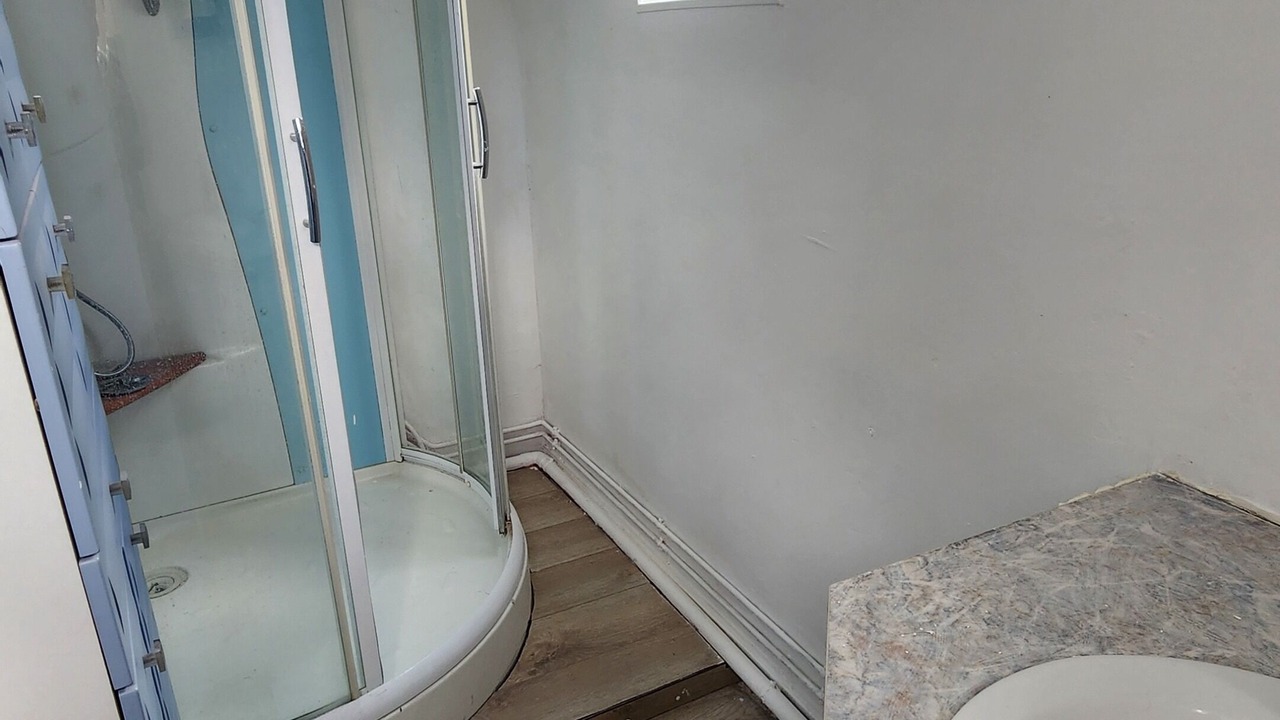 Photo of Bathroom in Peronne