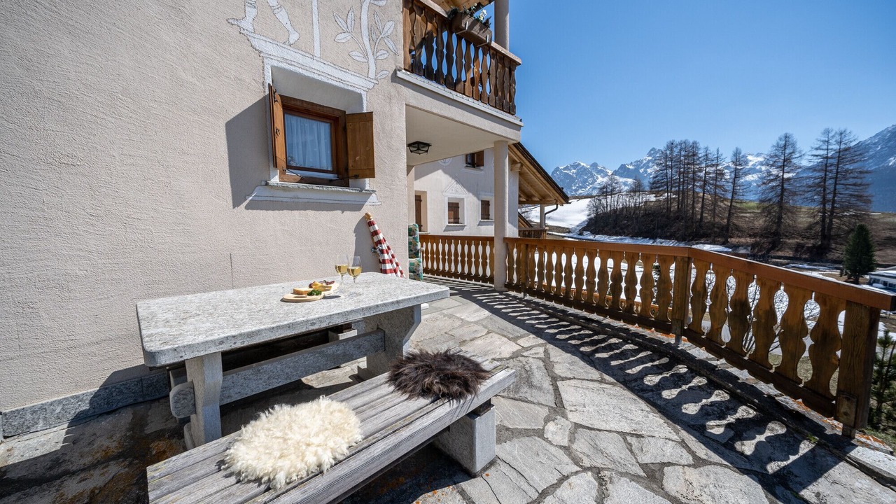Photo of Patio Balcony in Ftan
