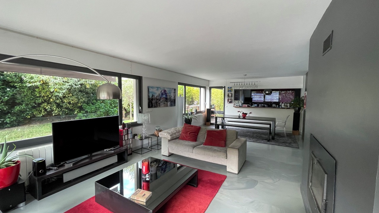 Photo of Livingroom in Louveciennes