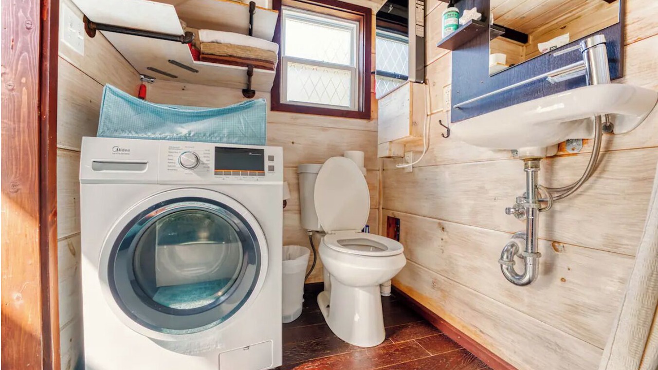 Photo of Bathroom in Del Valle