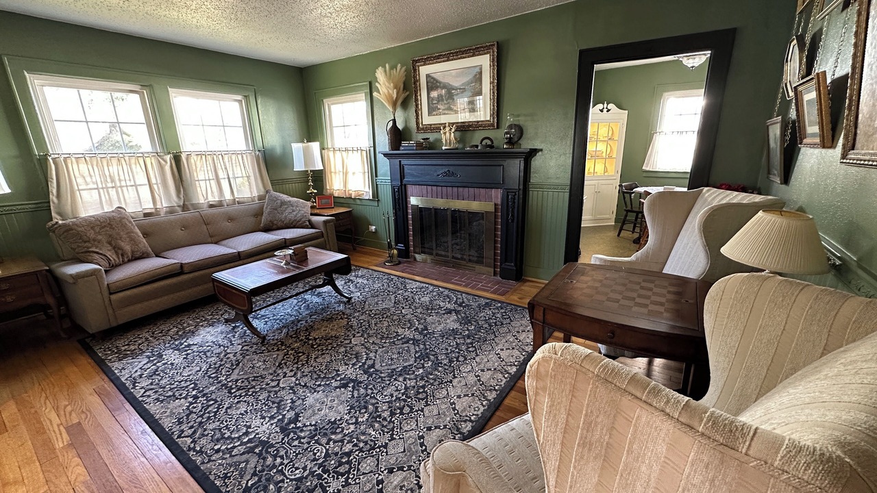 Photo of Livingroom in Mount Airy