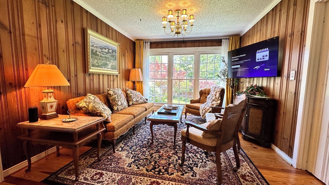 Photo of Livingroom in Mount Airy