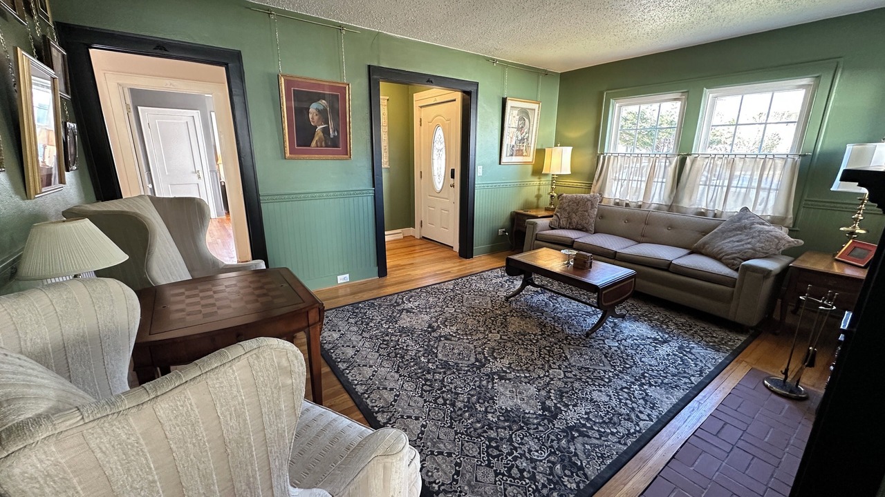 Photo of Livingroom in Mount Airy
