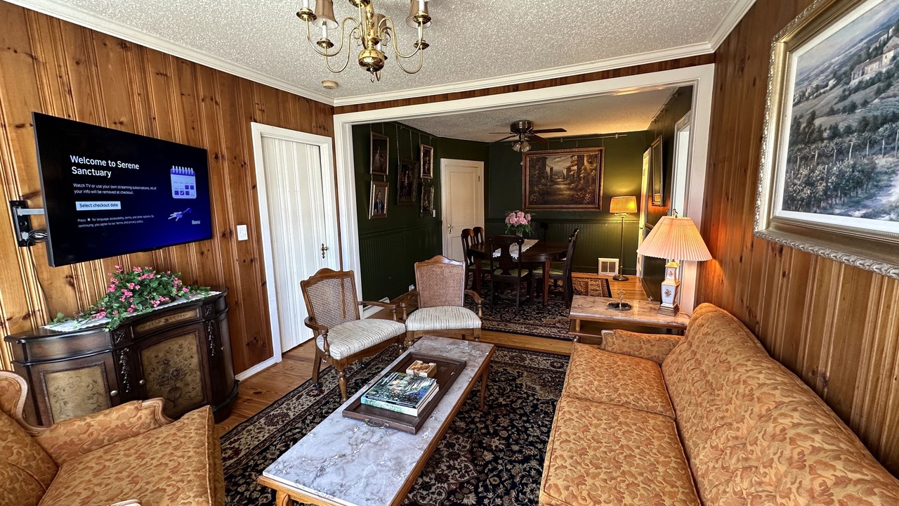 Photo of Livingroom in Mount Airy