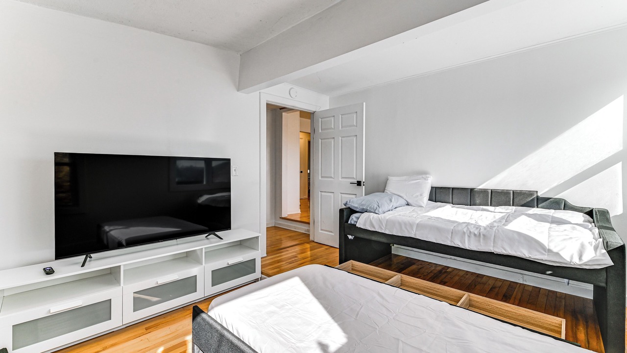Photo of Bedroom in Scottsburg