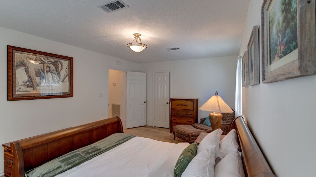 Photo of Bedroom in Tomball