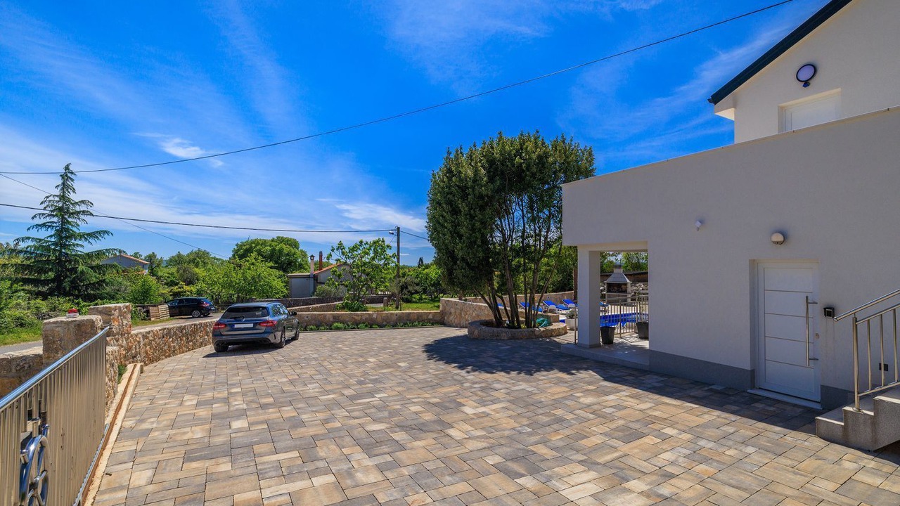 Photo of Outdoor in Kras