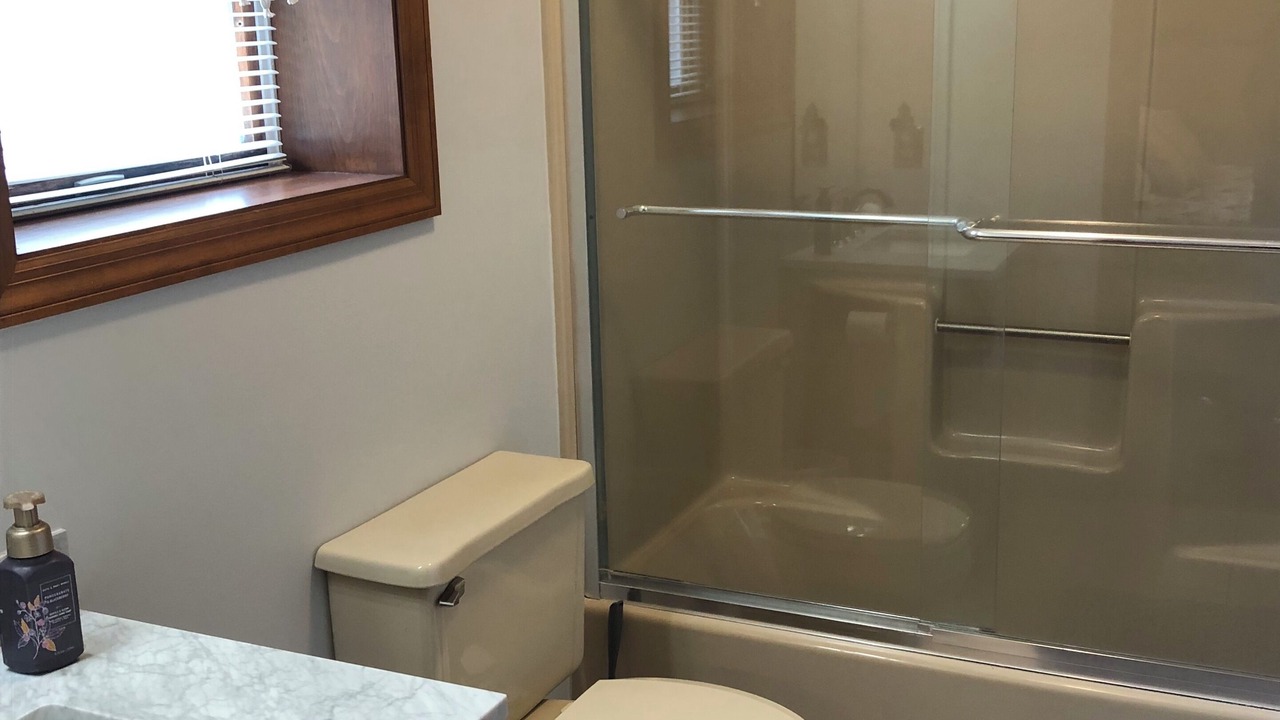 Photo of Bathroom in Franklin Springs