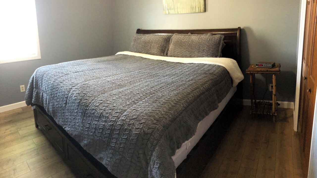 Photo of Bedroom in Franklin Springs