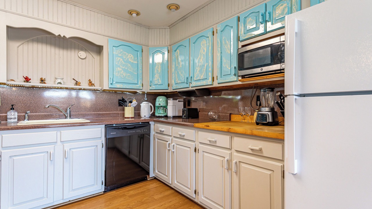 Photo of Kitchen in Town of Broome