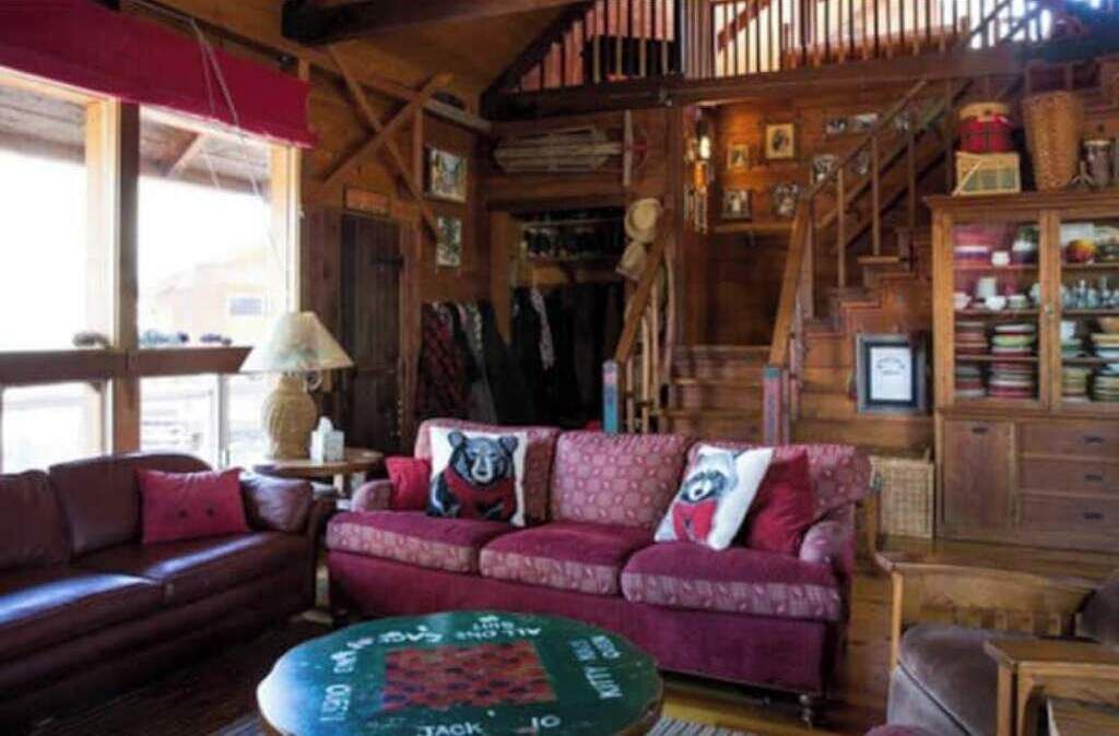 Photo of Livingroom in Groveland