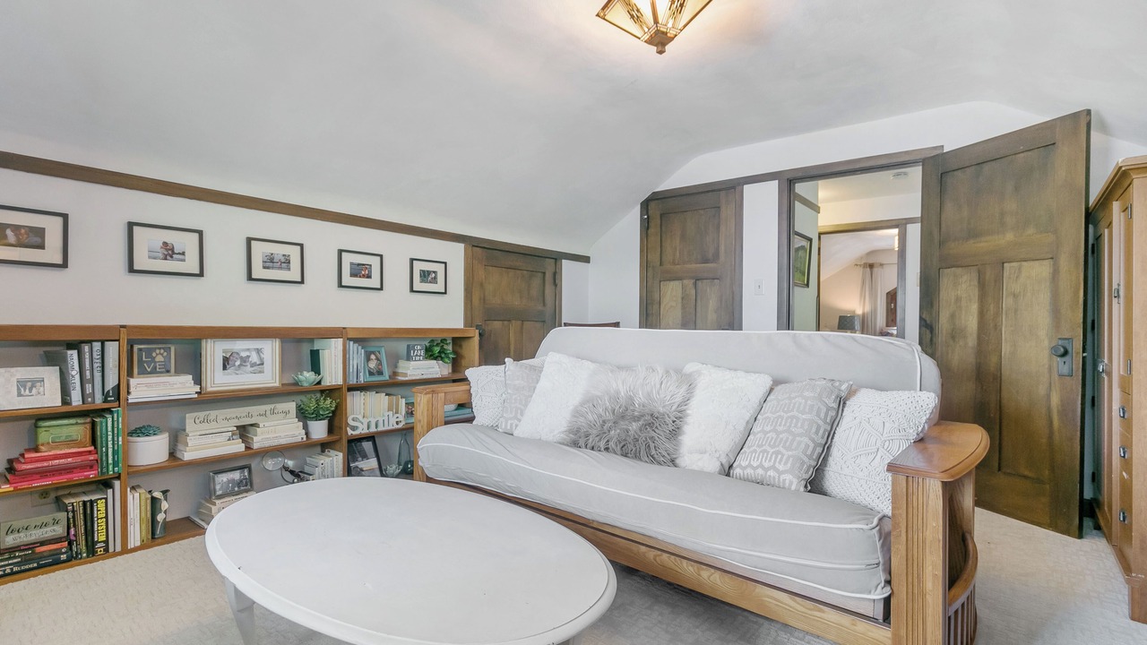 Photo of Livingroom in Tenney-Lapham