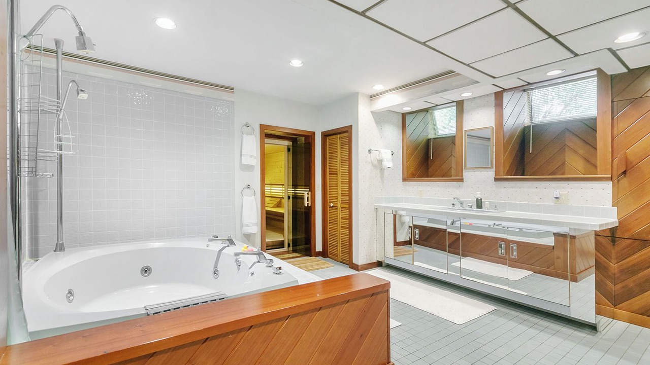Photo of Bathroom in Tenney-Lapham