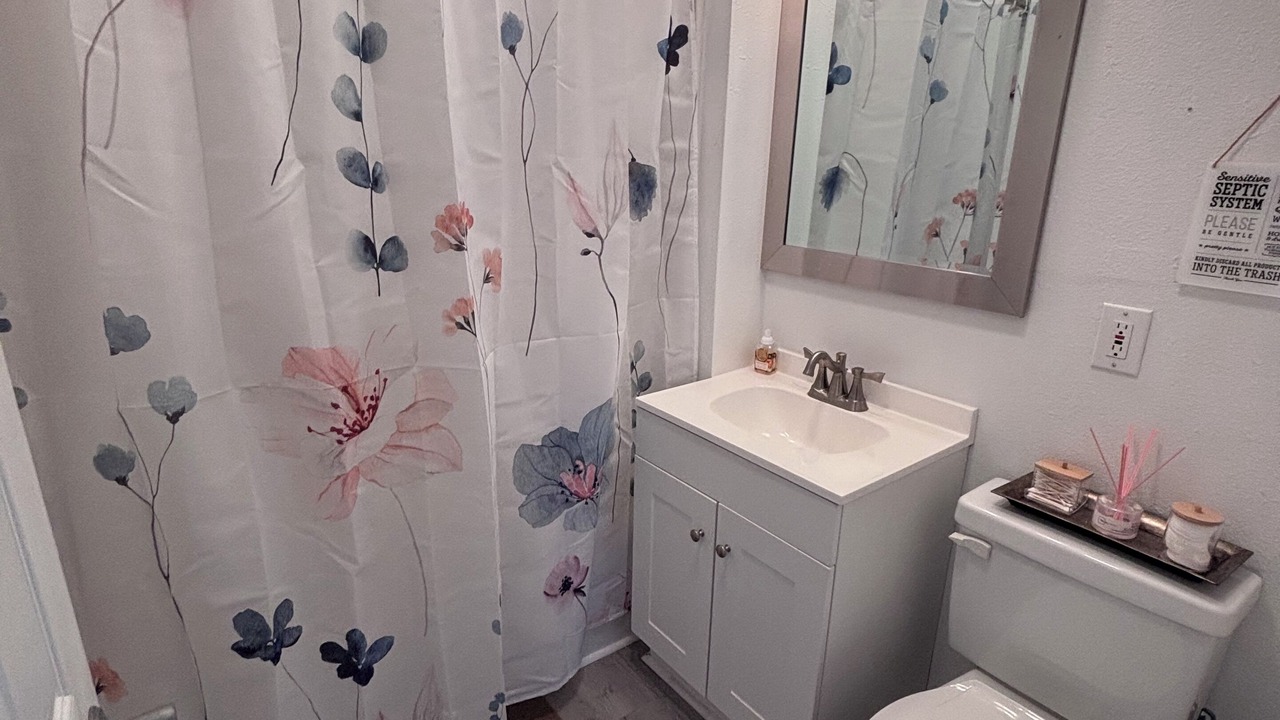 Photo of Bathroom in Navarre