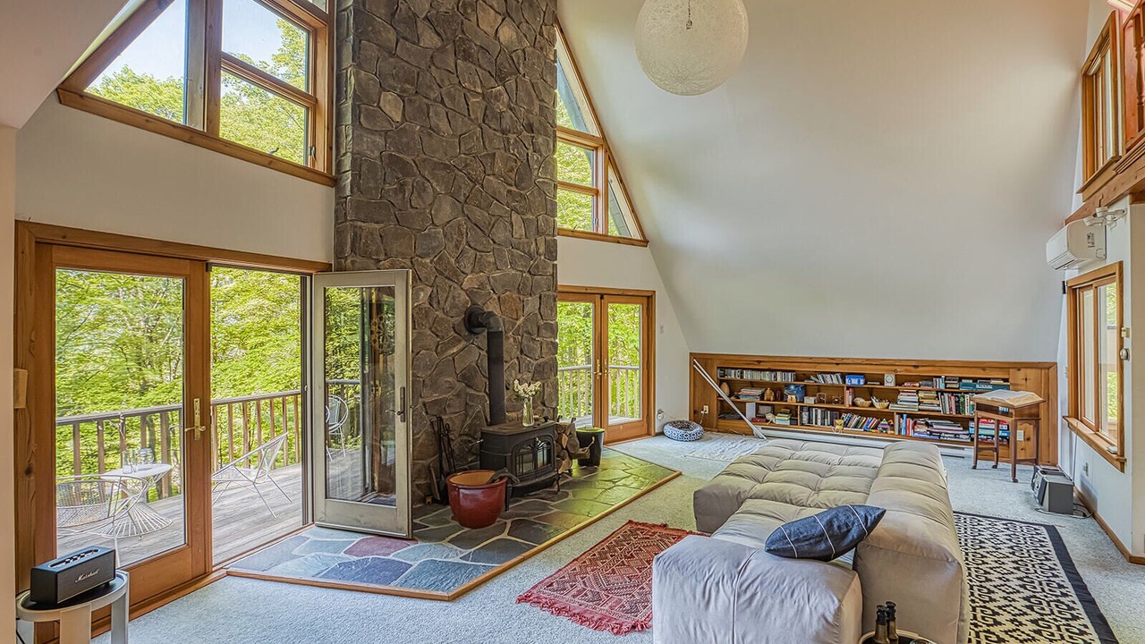 Photo of Livingroom in Lenox