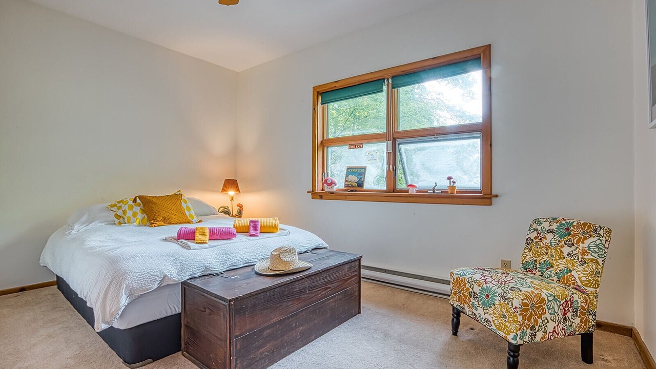 Photo of Bedroom in Lenox