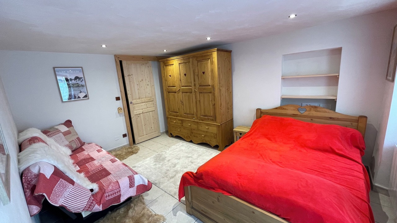Photo of Bedroom in Allos