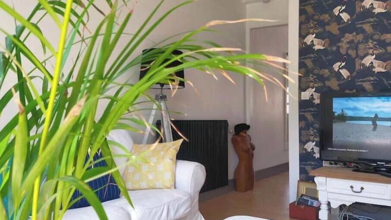 Photo of Livingroom in Lens