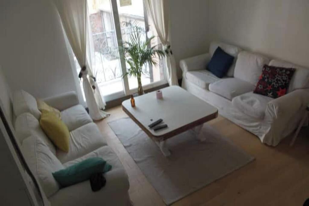 Photo of Livingroom in Lens