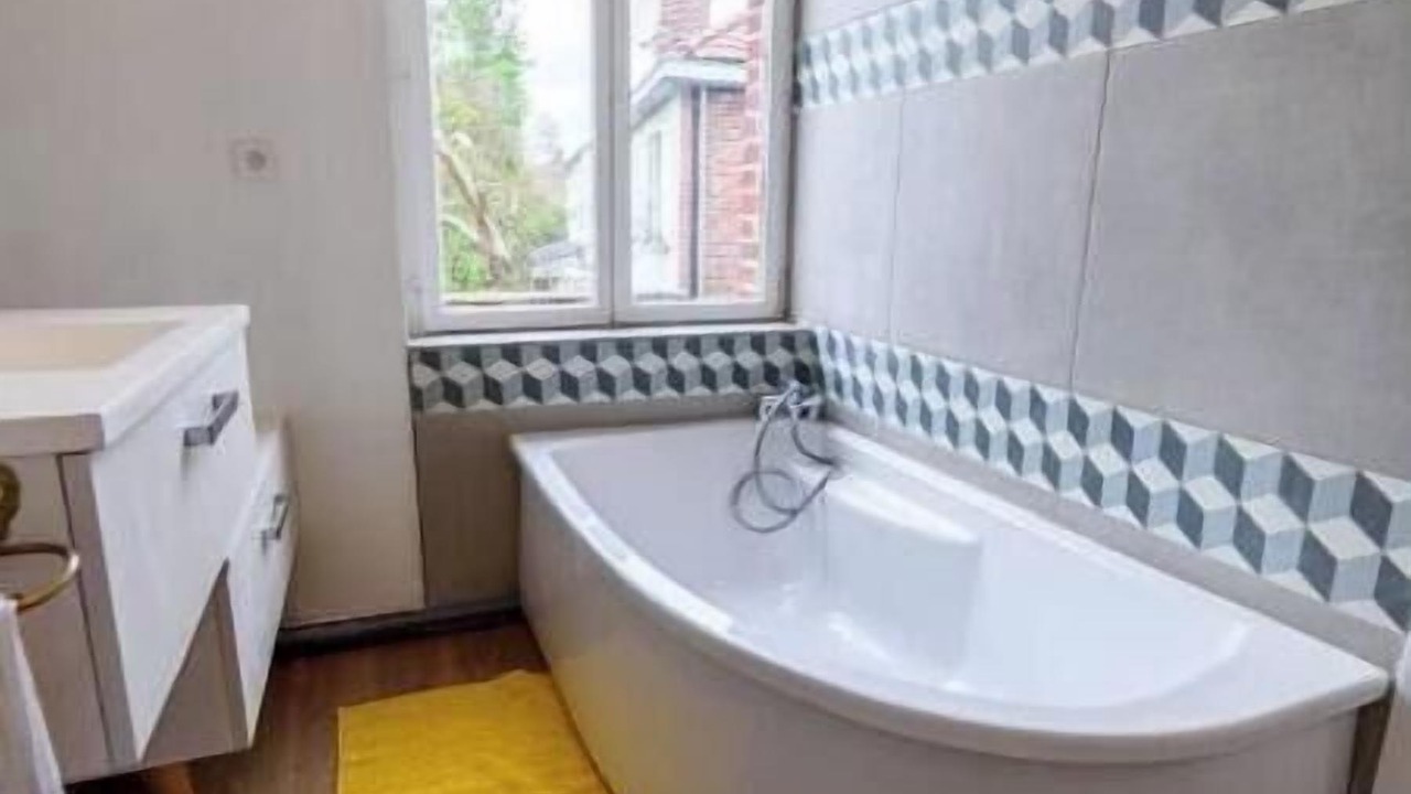 Photo of Bathroom in Douai