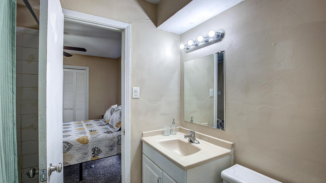 Photo of Bathroom in Commerce