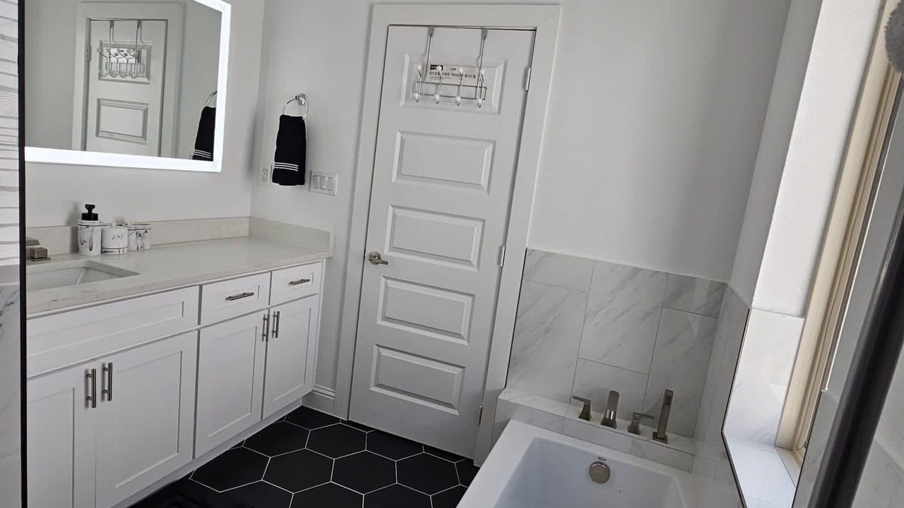 Photo of Bathroom in West Dallas