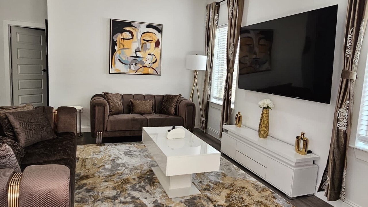 Photo of Livingroom in West Dallas