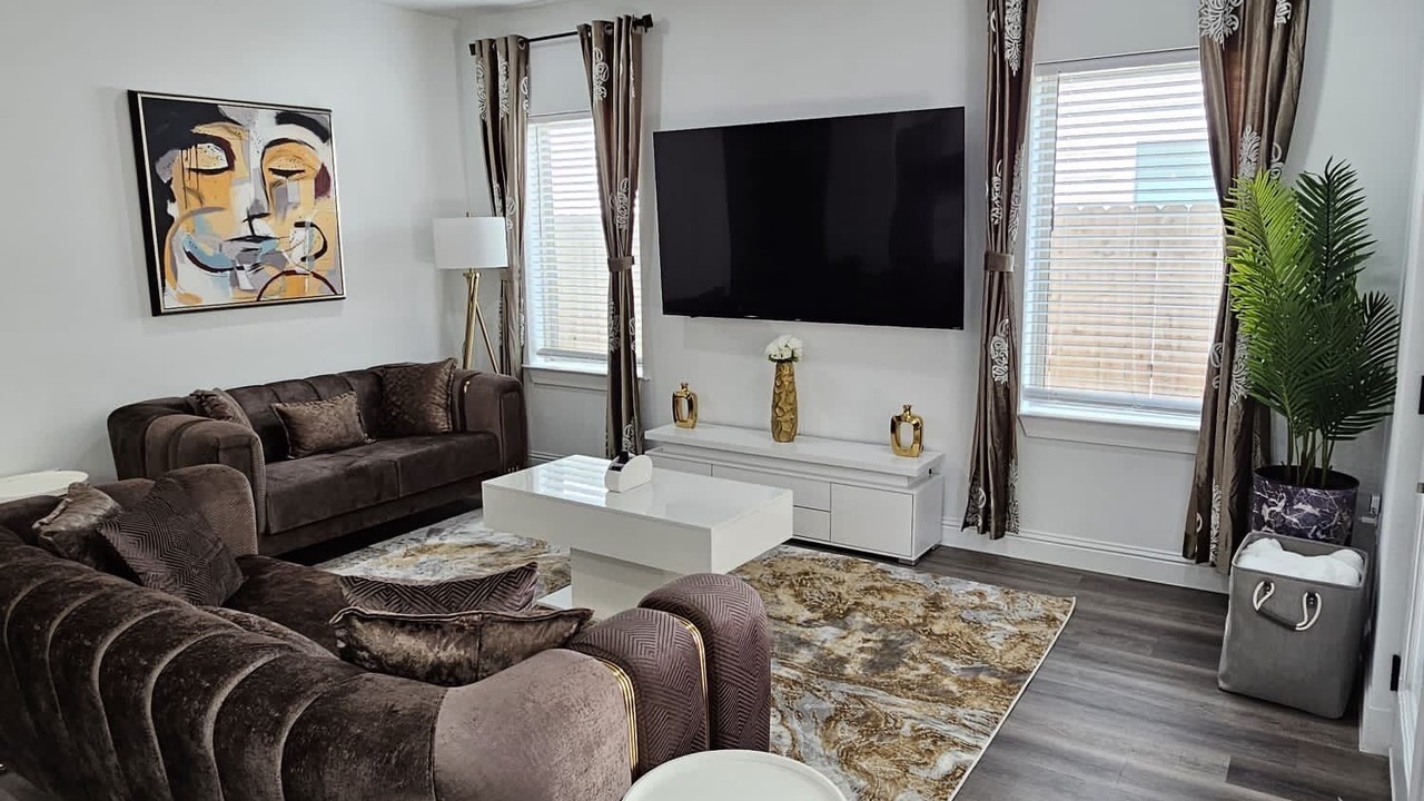 Photo of Livingroom in West Dallas
