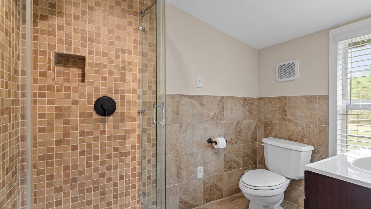 Photo of Bathroom in Kipling