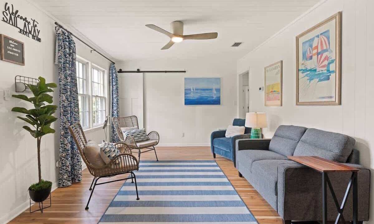 Photo of Livingroom in Jekyll Island