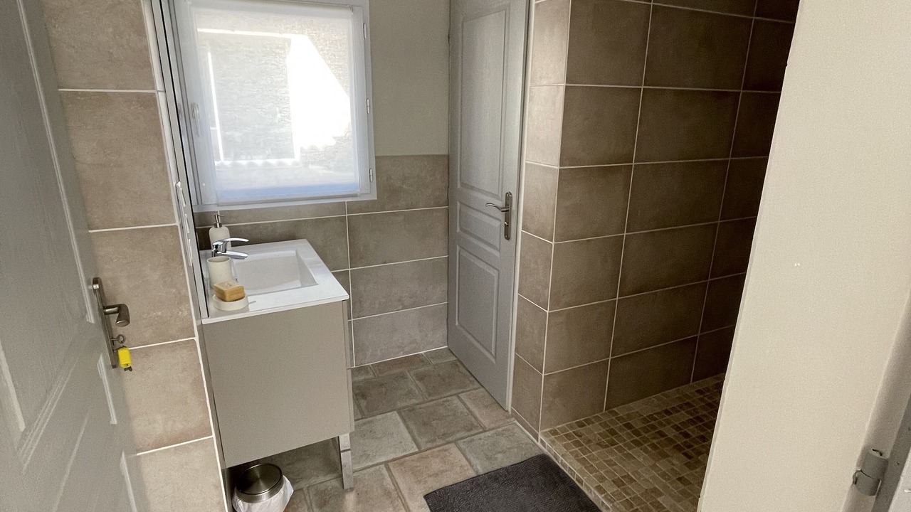 Photo of Bathroom in Oraison