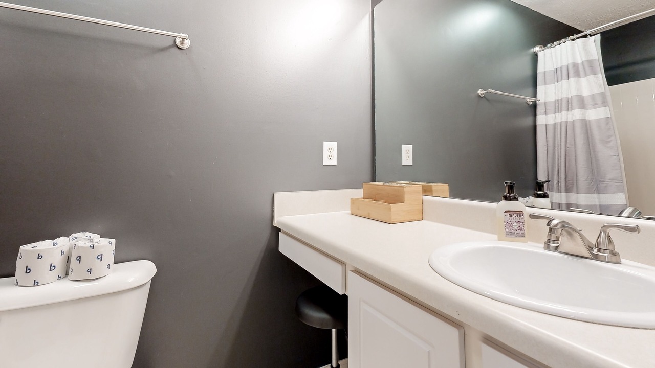 Photo of Bathroom in Nashboro Village