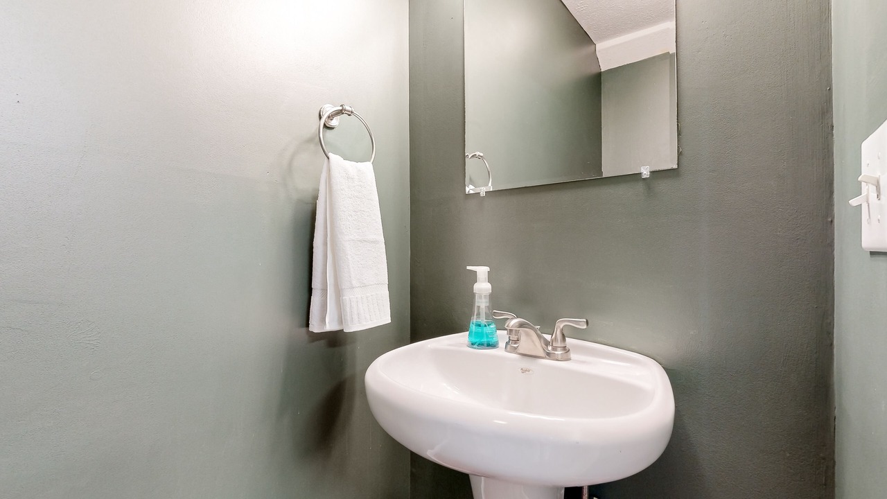 Photo of Bathroom in Nashboro Village