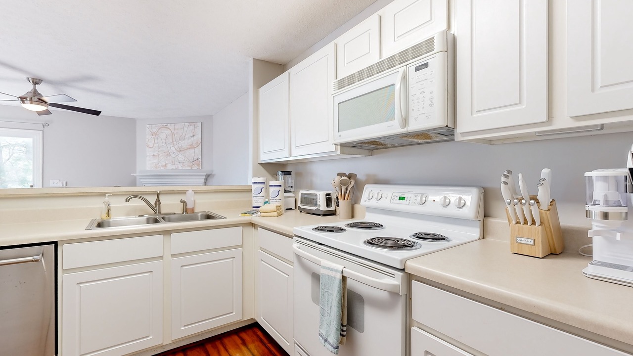 Photo of Kitchen in Nashboro Village