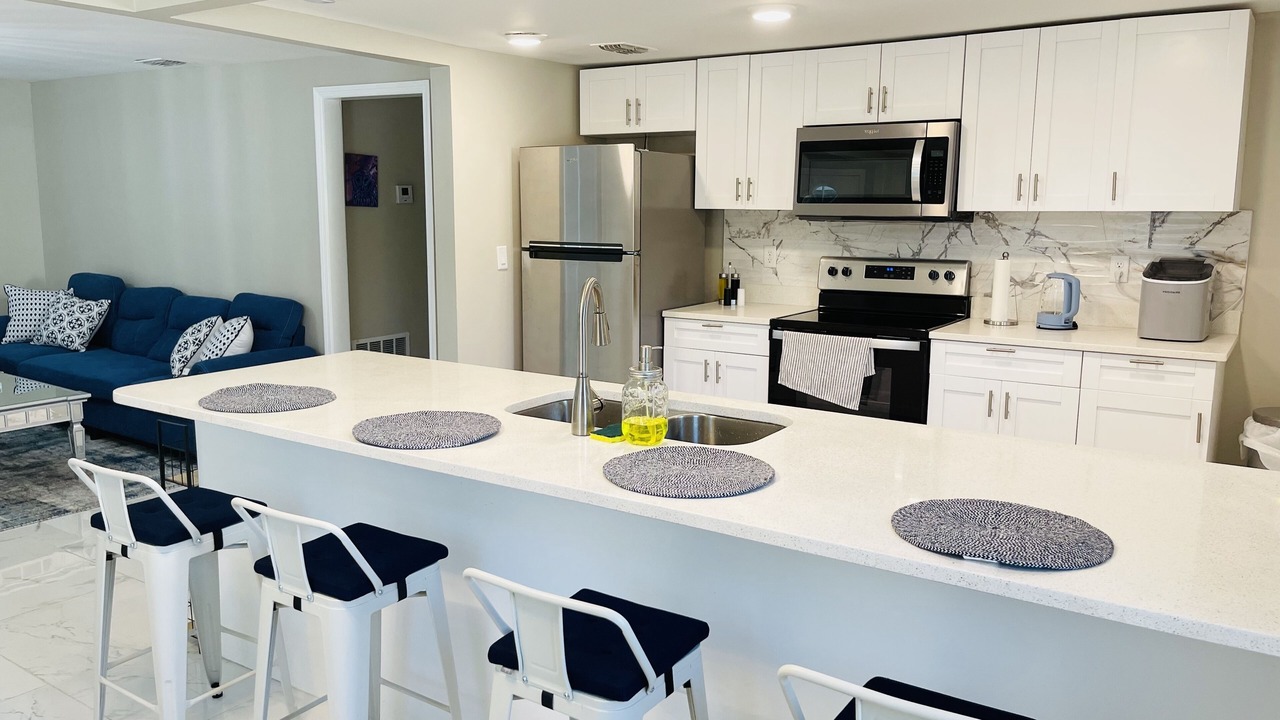Photo of Kitchen in Lakeshore South