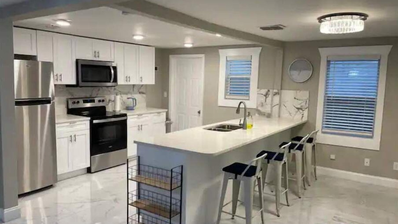 Photo of Kitchen in Lakeshore South