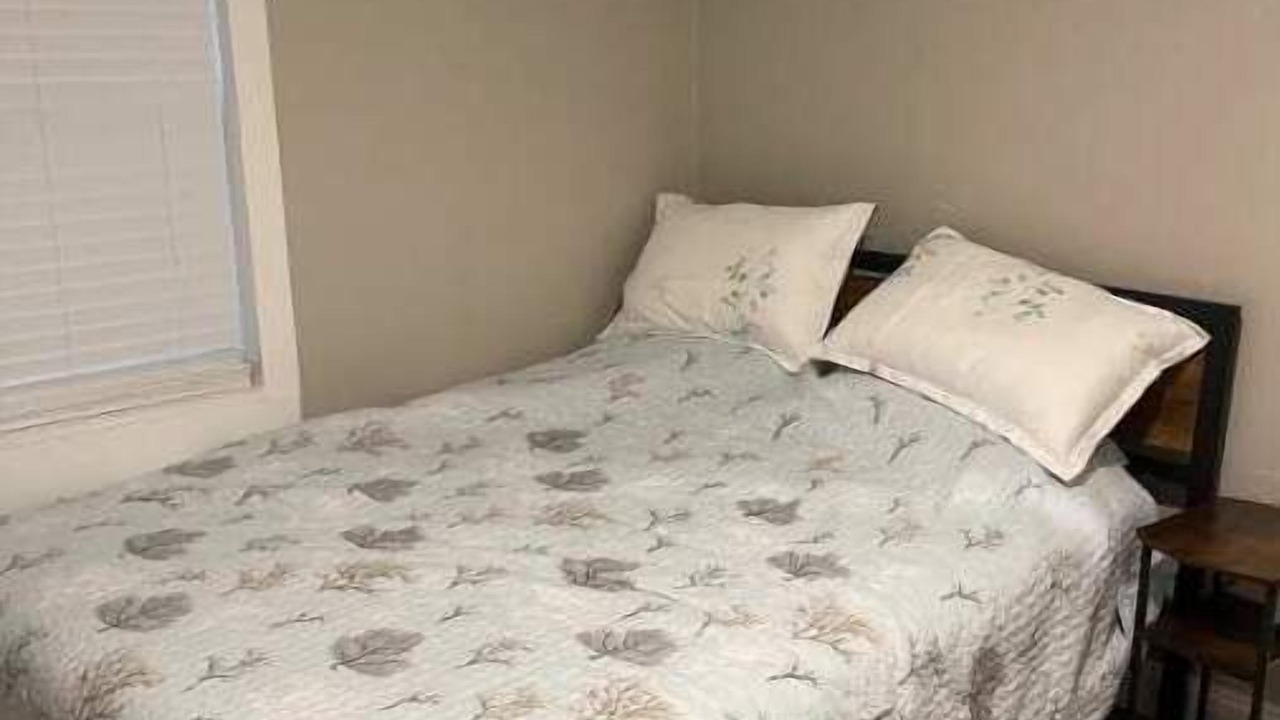 Photo of Bedroom in Lakeshore South