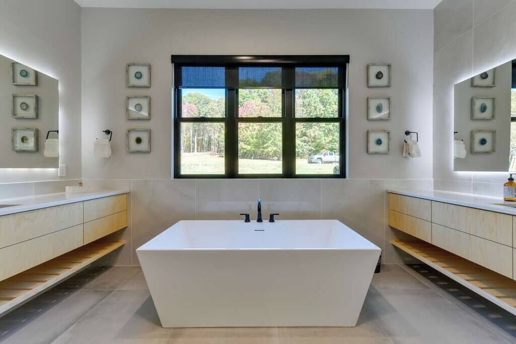Photo of Bathroom in Mount Mourne