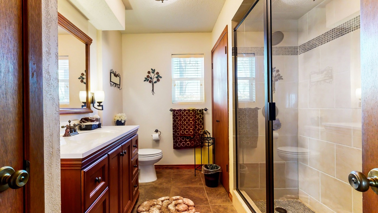 Photo of Bathroom in Kemp