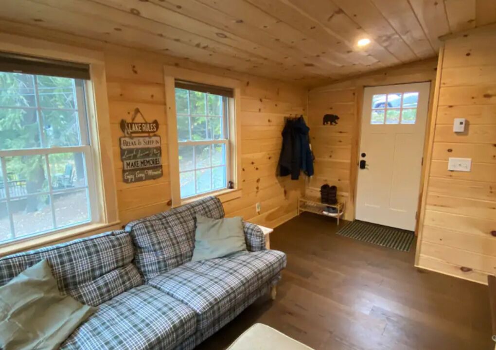 Photo of Livingroom in Meredith